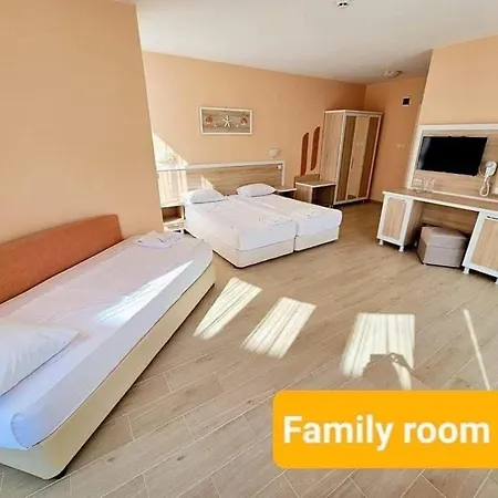 Copacabana Отель Равда