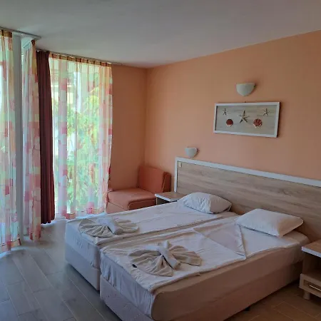 Copacabana Szálloda Ravda