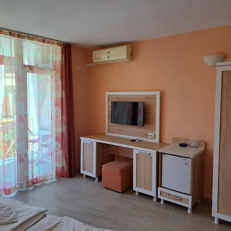 Copacabana Szálloda Ravda