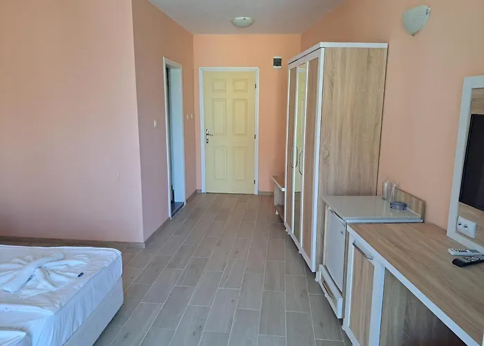 Хотел Copacabana Равда