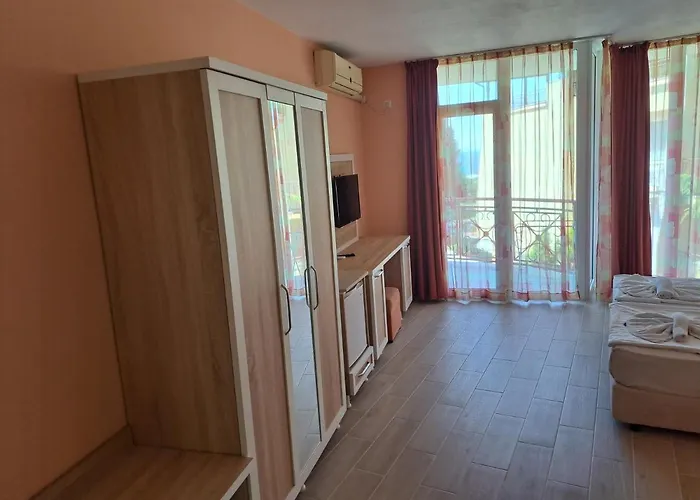 Хотел Copacabana 2*