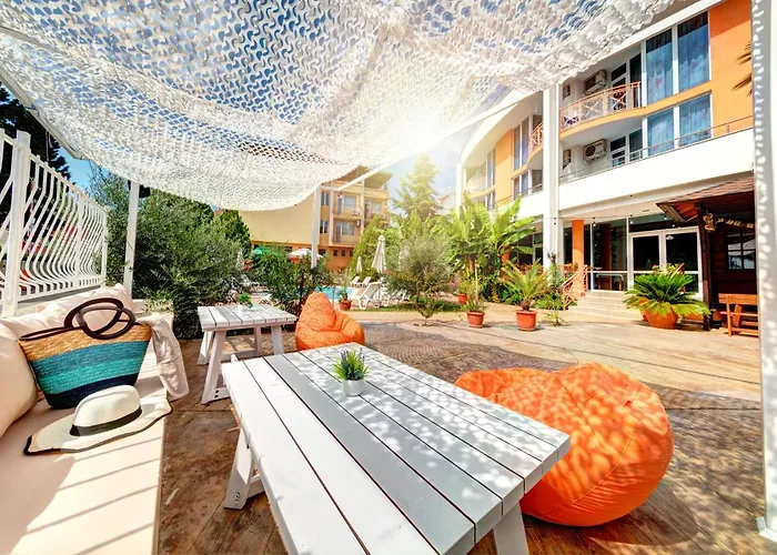 Хотел Copacabana Равда